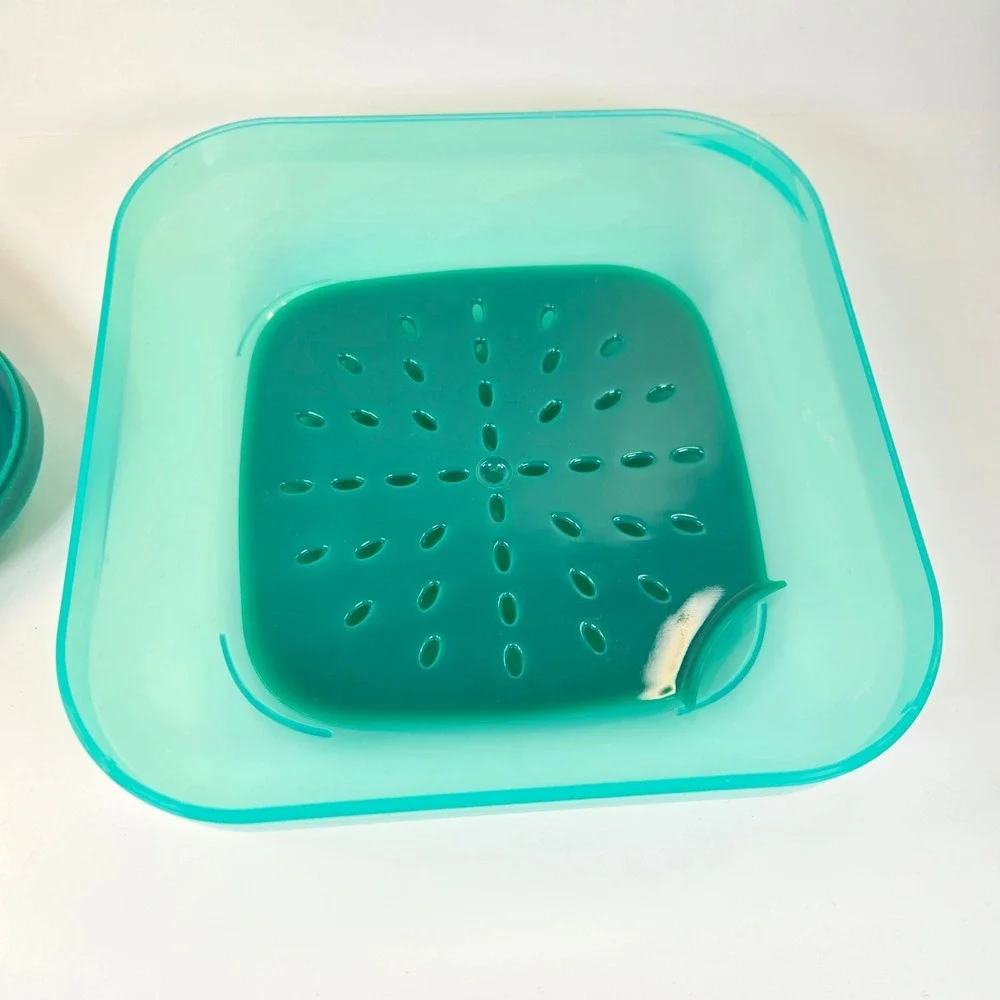 Aladdin Teal Aqua 24oz Lunch Box Food Storage Container with Dressing Cup Tray